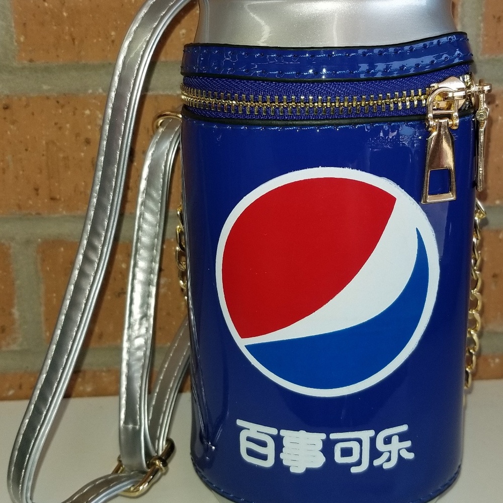 Purses - Picture 4 of 4